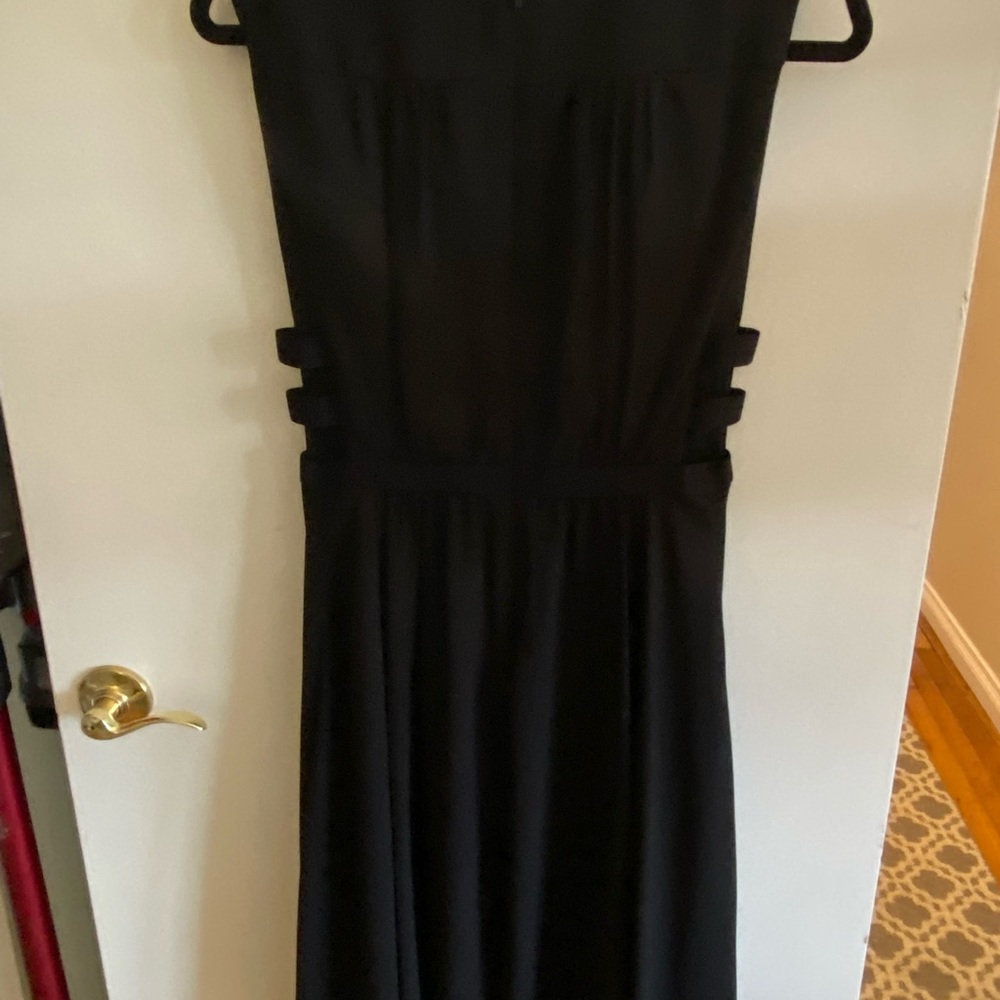 BCBG MACAZRIA BLACK DRESS 🖤 side cutout/ open side 🔥